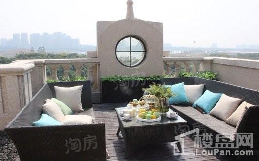 蓝光雍锦半岛样板间
