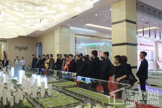 兰石·豪布斯卡实景图