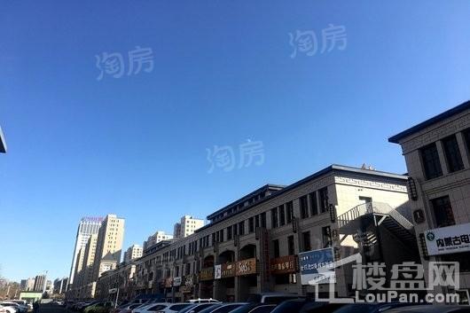金茂中心实景图