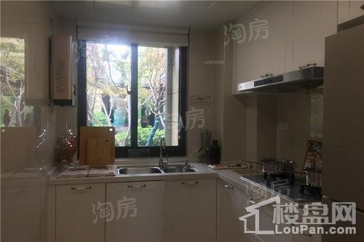 融创中南御园样板间