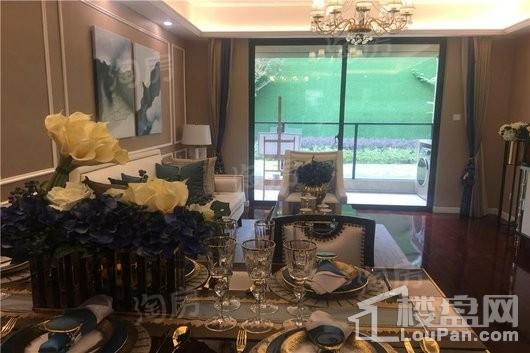 融创中南御园样板间