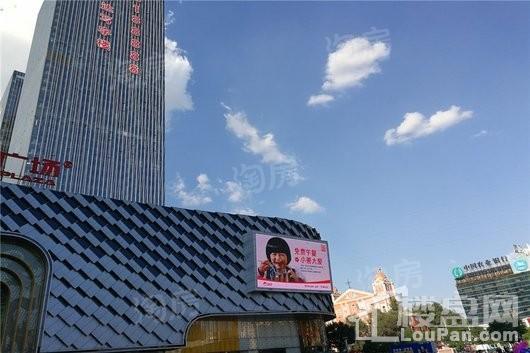万达中心实景图