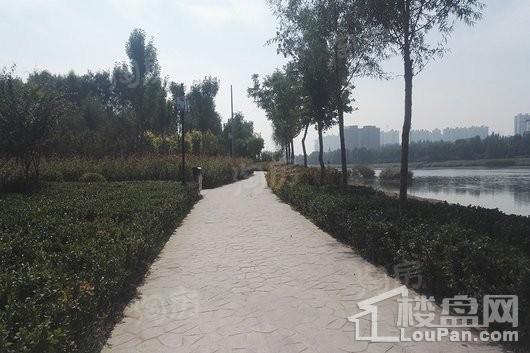 融创·外滩公馆配套图