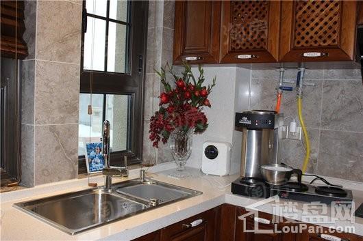 绿城一龙半岛样板间