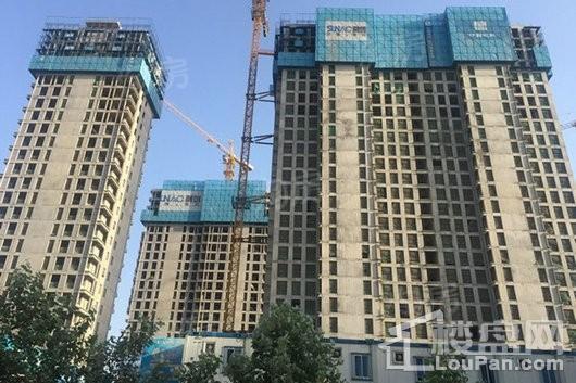 融创中心实景图