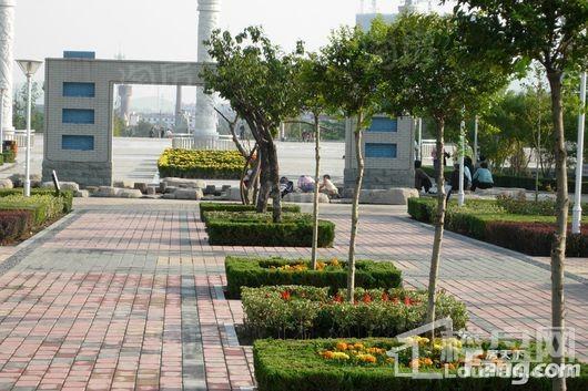 水润华府配套图