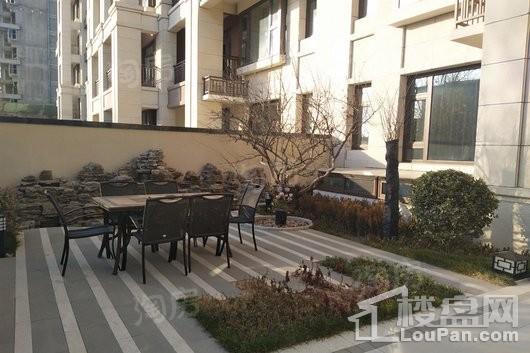 万合名著实景图