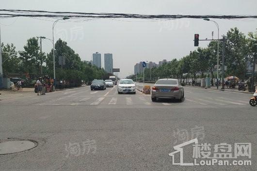 红馆商务广场配套图
