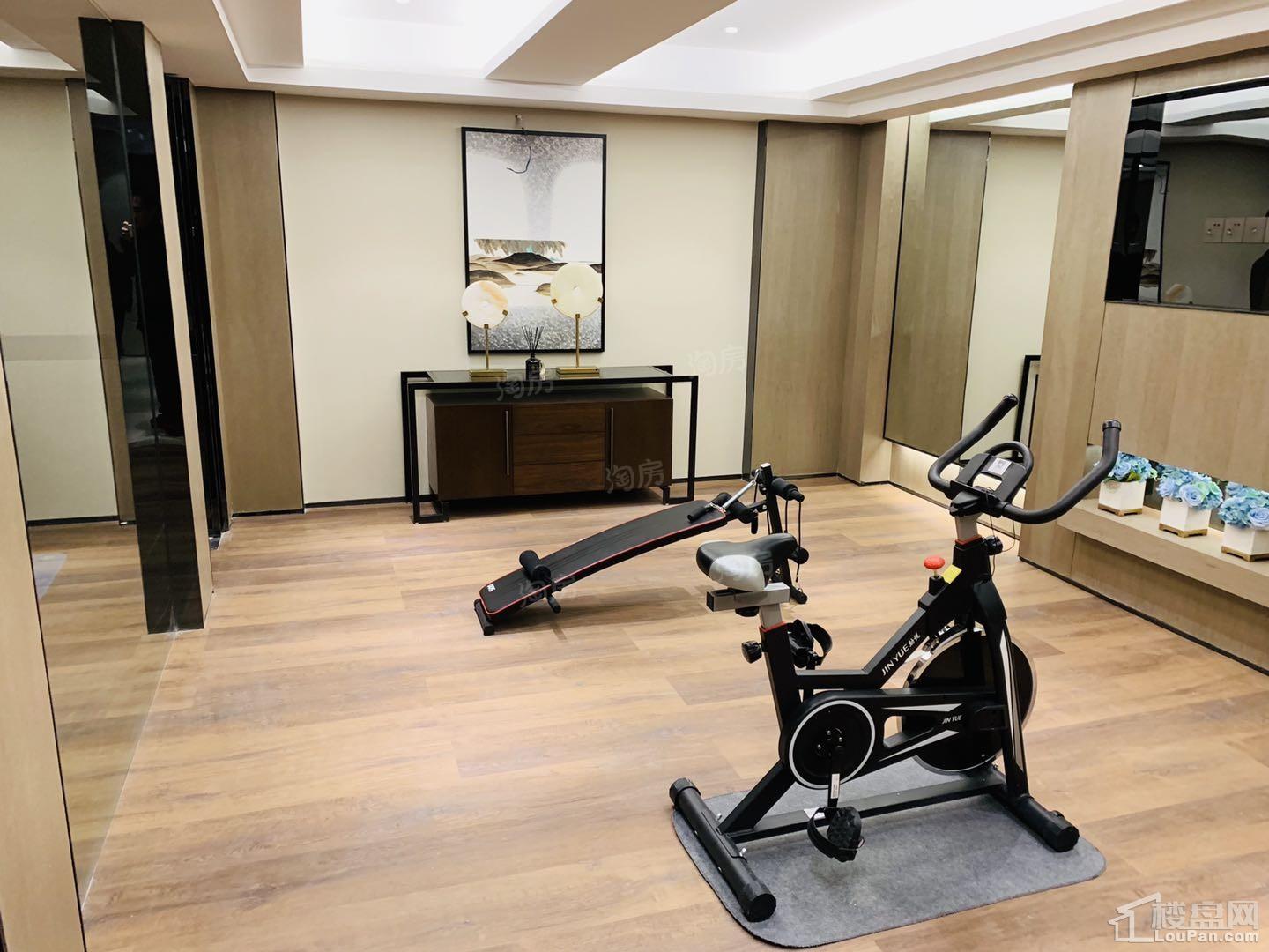 海伦堡千江阅样板间