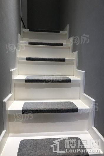 万彩城市花园样板间