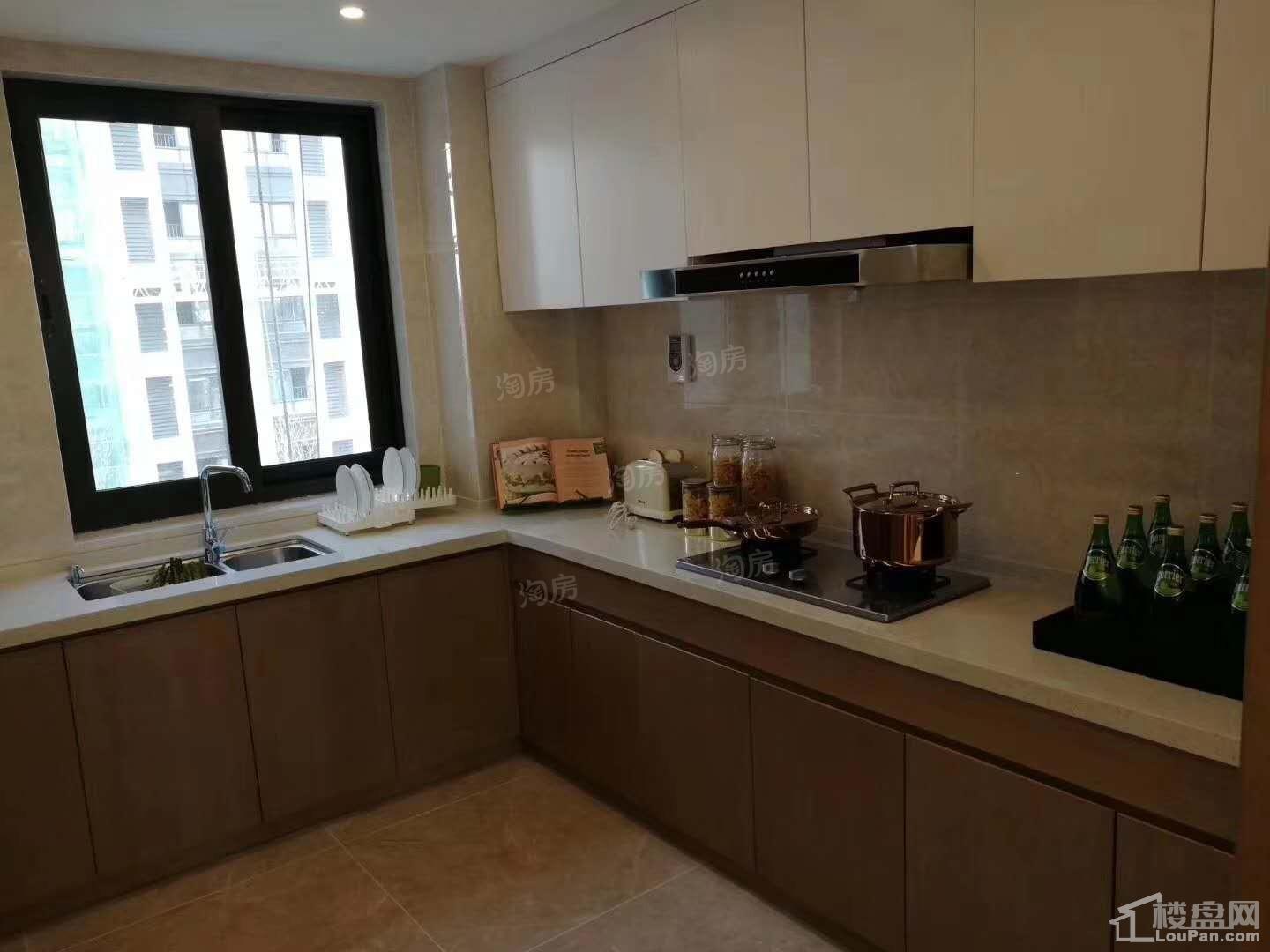 雅居乐富春山居样板间