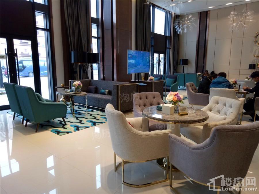 万科翡翠公园实景图