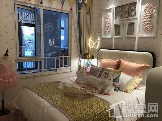 保利中央公园样板间