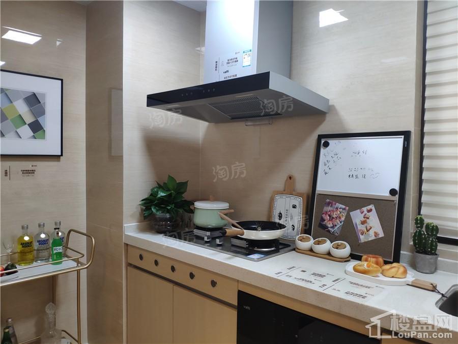 荣和五象学府样板间