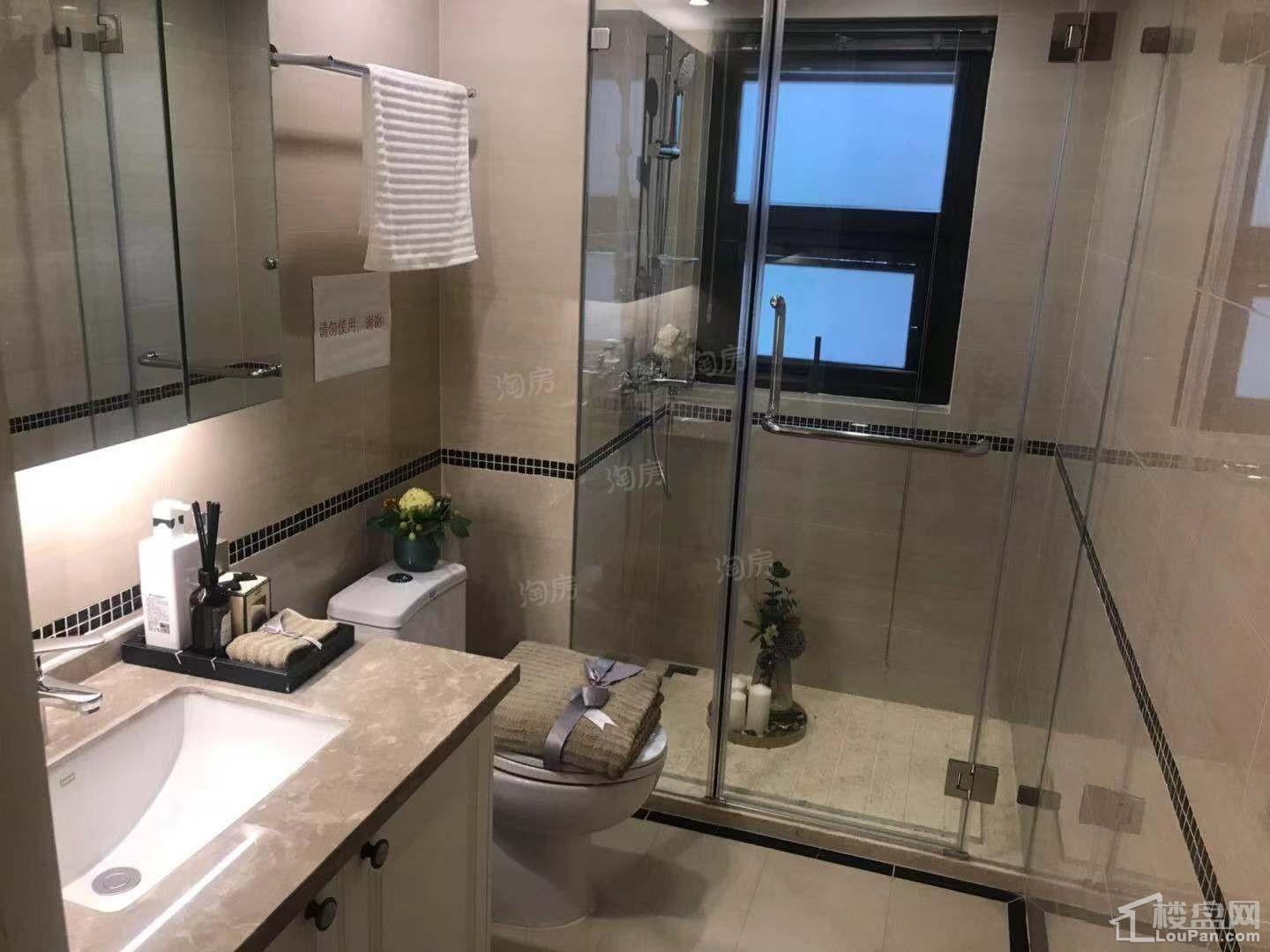 蓝光雍锦园样板间