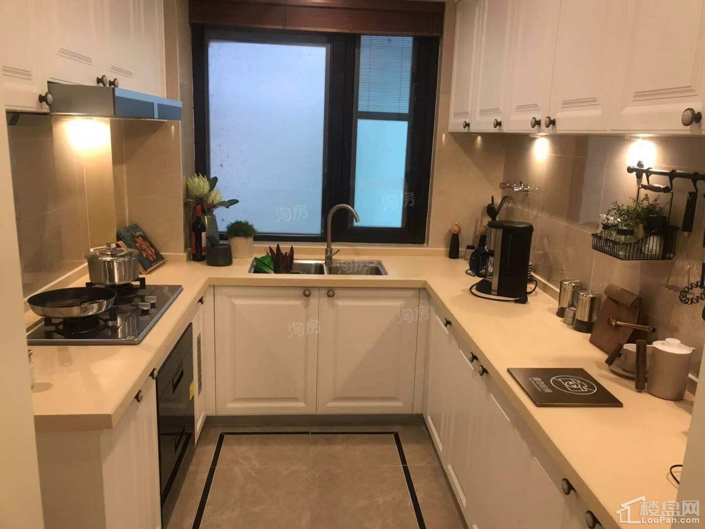 蓝光雍锦园样板间