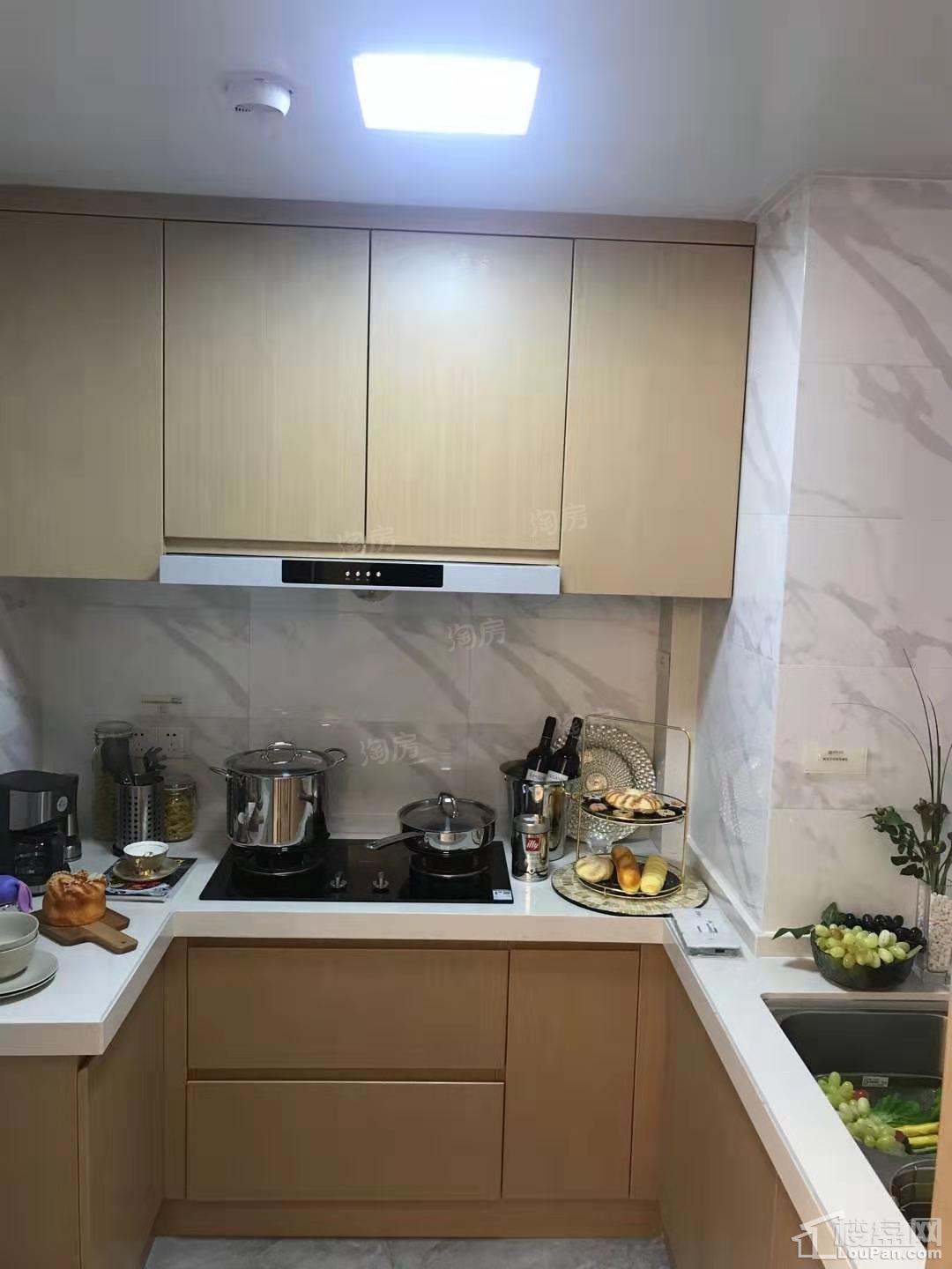 蓝湾华府样板间
