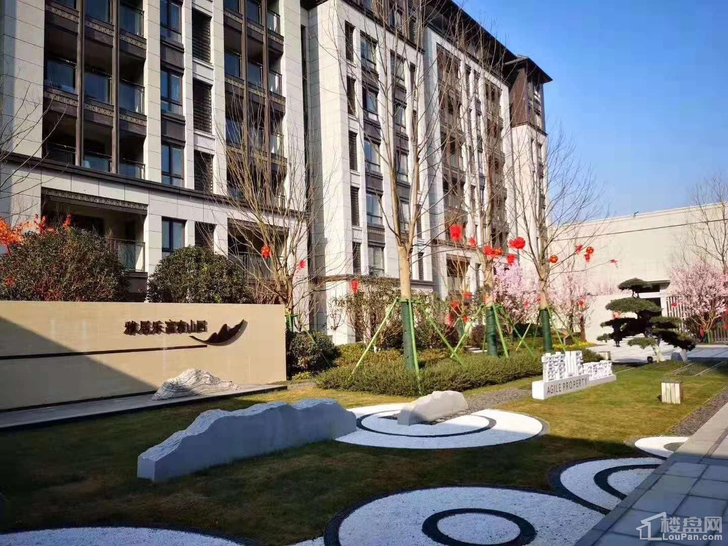 雅居乐富春山居实景图