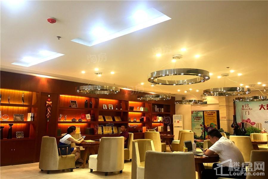 宝地铭门实景图