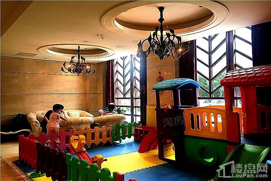 宝地铭门实景图