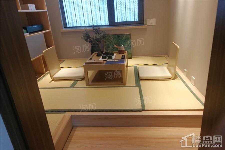 万科圣丰翡翠之光样板间