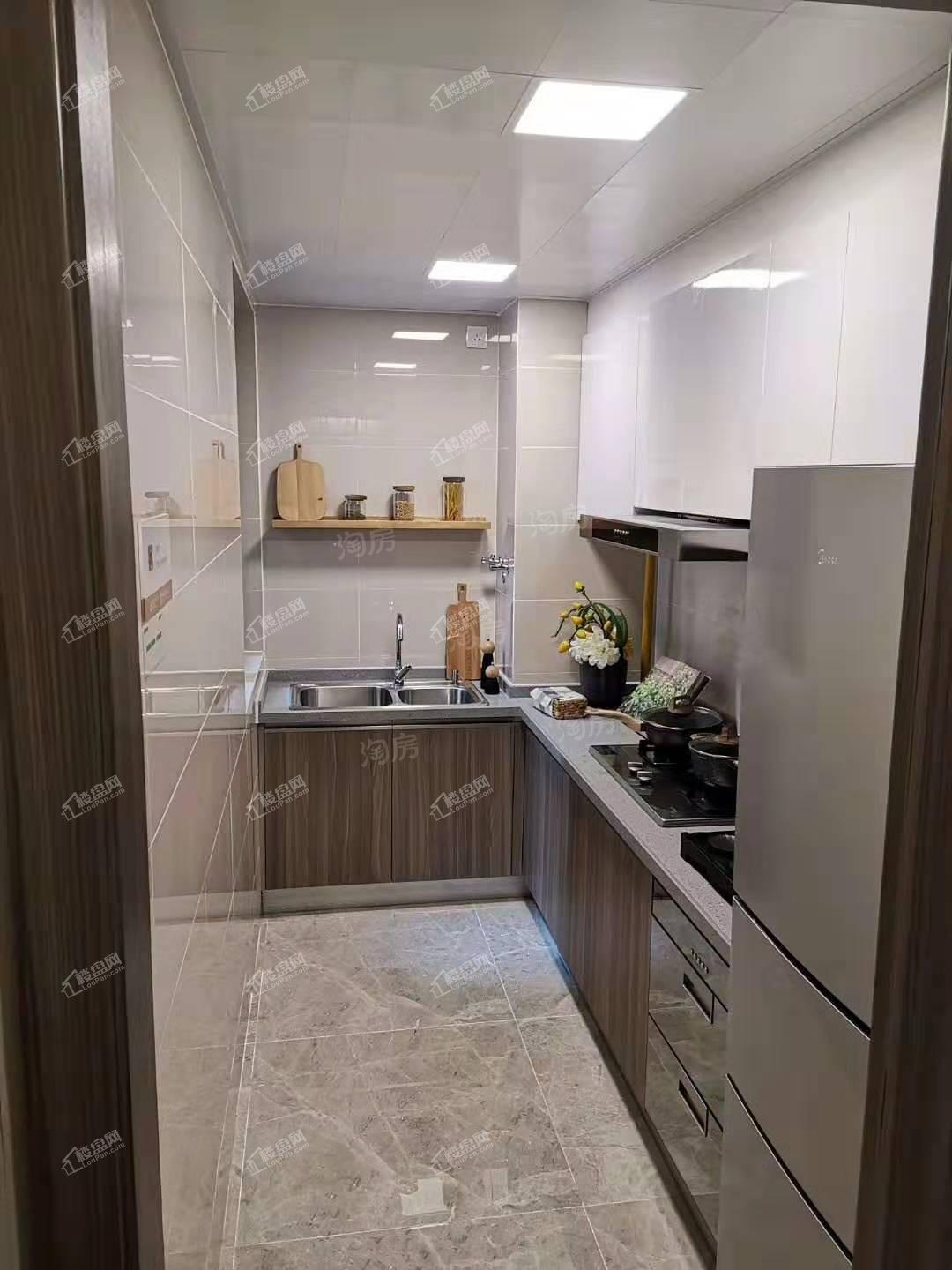 雅居乐富春山居样板间