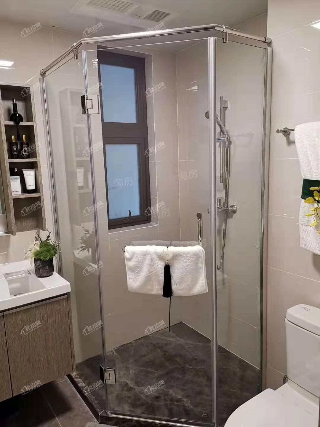 雅居乐富春山居样板间