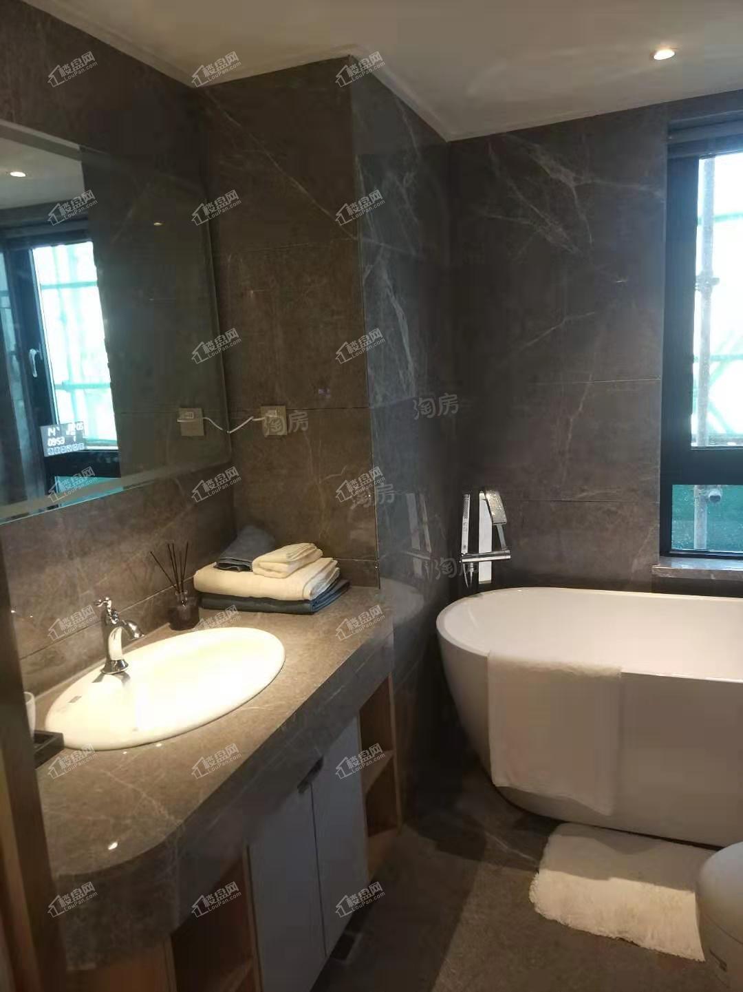 豪成金座样板间