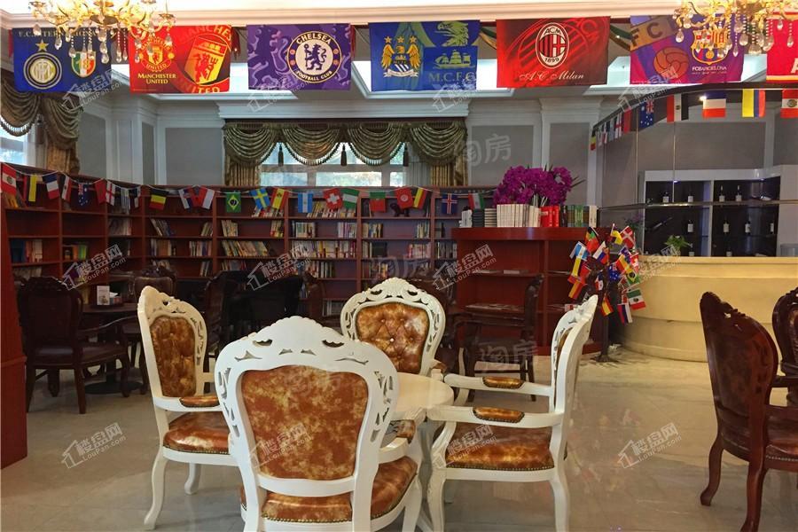 卓尔沈阳客厅实景图