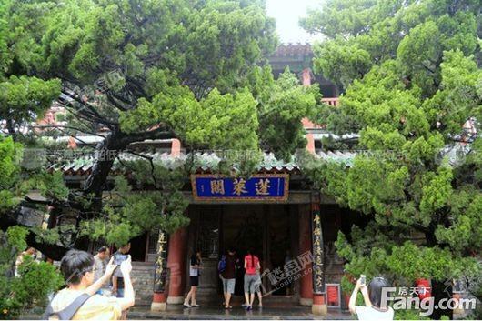 万城一品公馆配套图