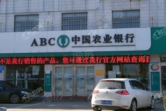 御龙湾配套图