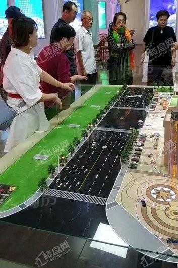 锦泰广场实景图