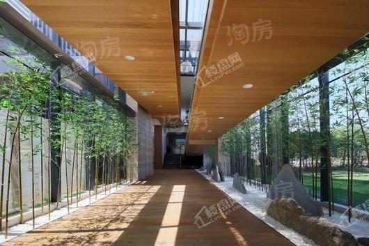 联发红墅东方别墅实景图