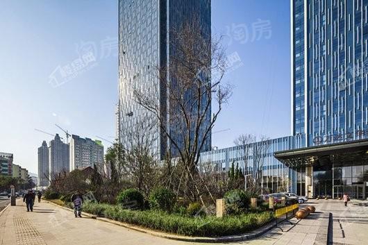 万达金融中心实景图
