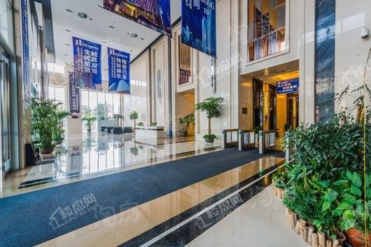 万达金融中心实景图