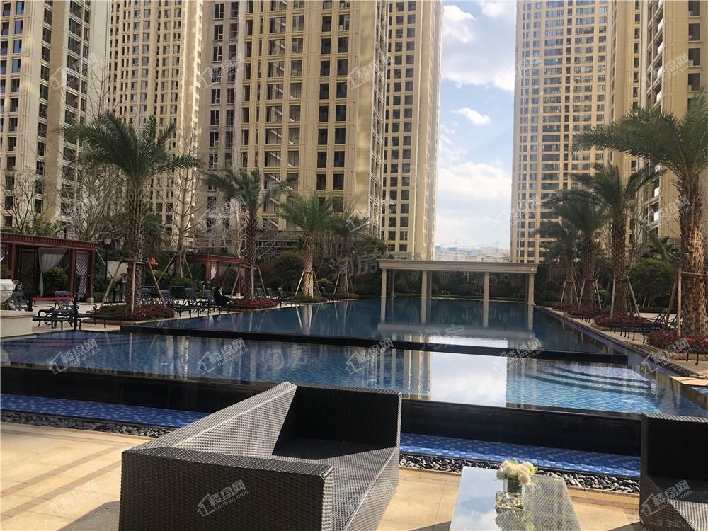 绿城·春江明月实景图