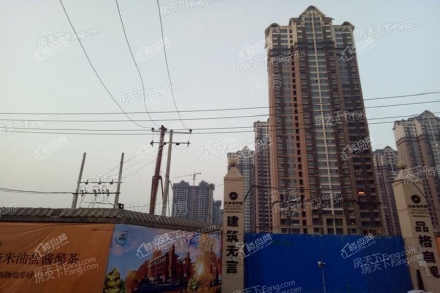 视界城中央大街实景图