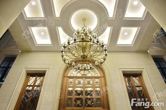 融创国博城商铺实景图