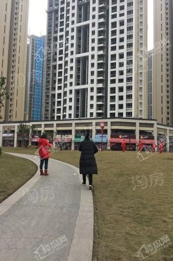 鲁能南渝星城秀街实景图