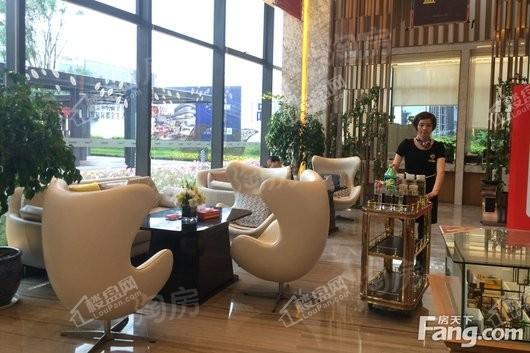 鲁能南渝星城秀街实景图