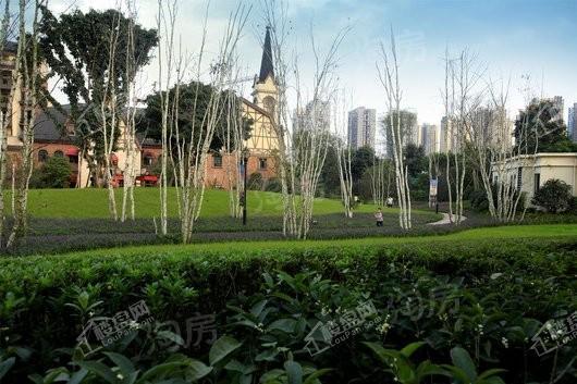 融创欧麓花园城商铺实景图