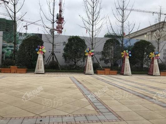 财信中梁首府实景图