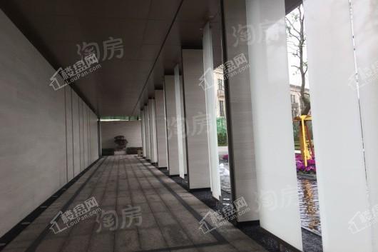 融创国博城商铺实景图