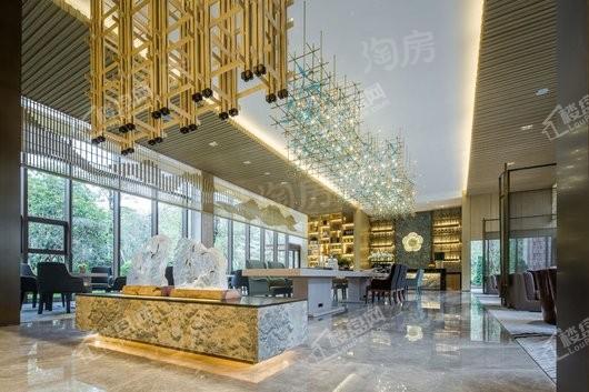 信达金茂广场实景图