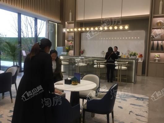 孔雀城航天府滨江苑实景图