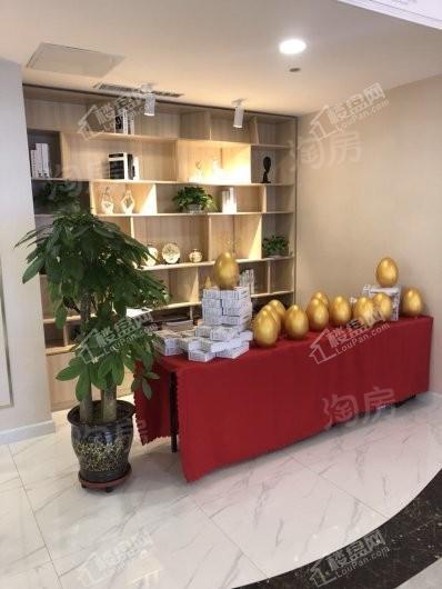 振华广场实景图