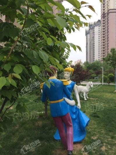 视界城中央大街实景图