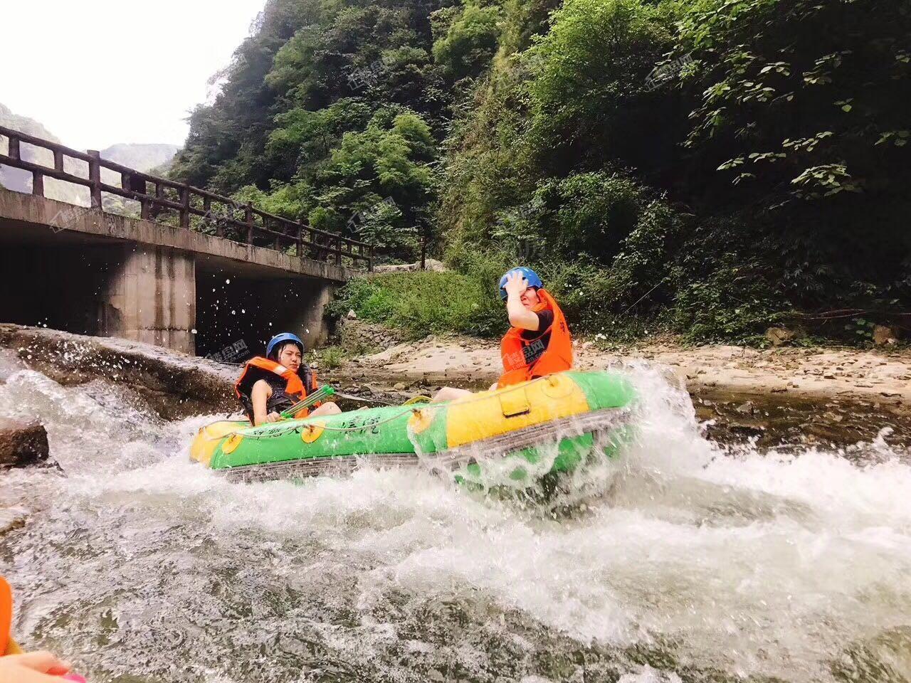 神龙峡山涧居配套图