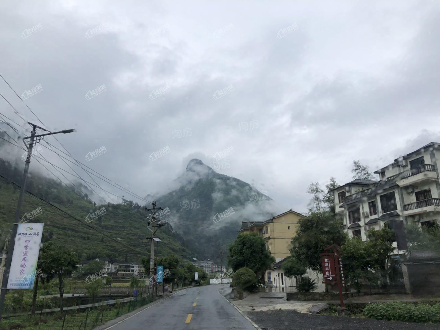 神龙峡山涧居配套图