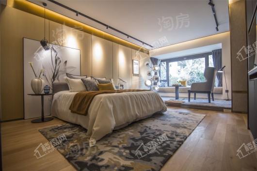 华侨城嘉陵江天样板间